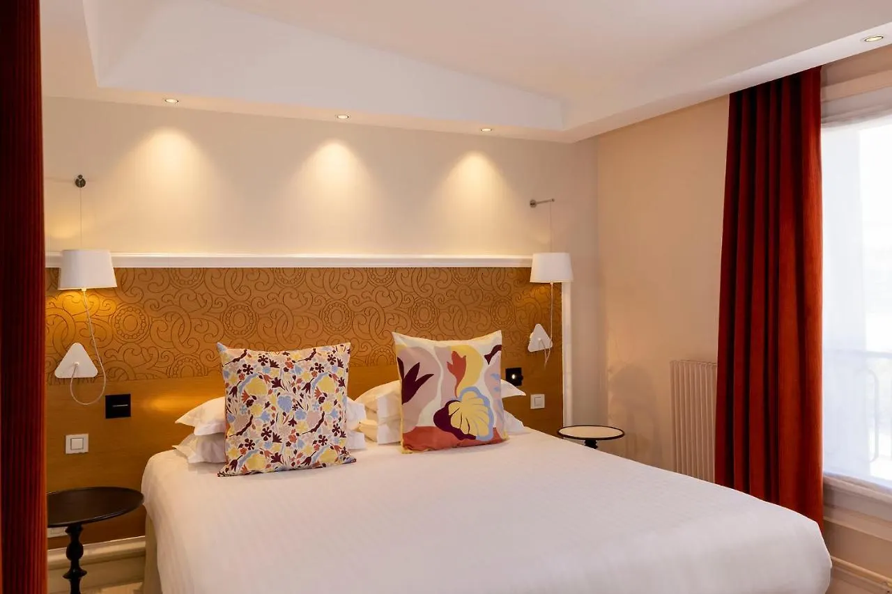 Elysees 8 Hotell